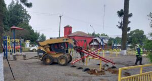 Inician trabajos de mejoramiento en el bandejón de la Avenida Schleyer en la comuna de Freire