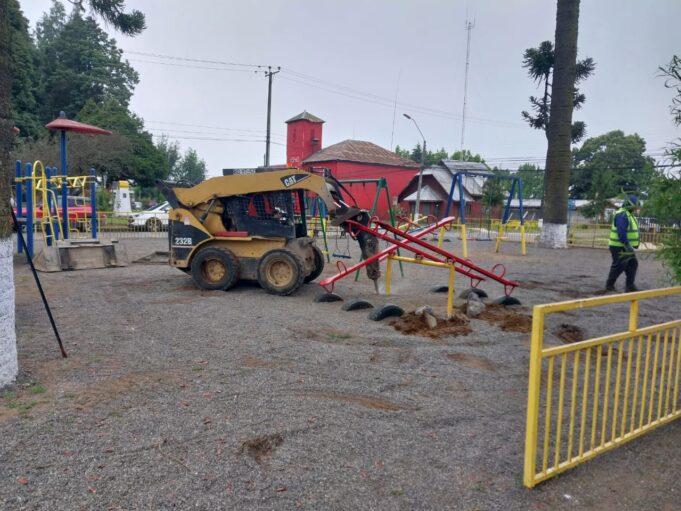 Inician trabajos de mejoramiento en el bandejón de la Avenida Schleyer en la comuna de Freire