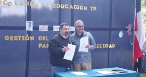 Liceo Bicentenario Juan Schelyer de Freire firma importante convenio con empresas agrícolas para instalación de módulo de cosecha de agua
