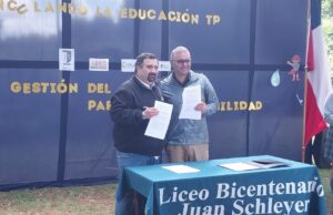Liceo Bicentenario Juan Schelyer de Freire firma importante convenio con empresas agrícolas para instalación de módulo de cosecha de agua
