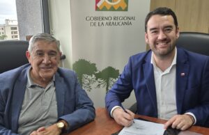 Gobernador Luciano Rivas firma mensaje para el mejoramiento del complejo deportivo Mariluán de la comuna de Victoria