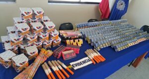 En Gorbea, dos hombres fueron detenidos por venta ilegal de fuegos artificiales: los comercializaban a través de redes sociales