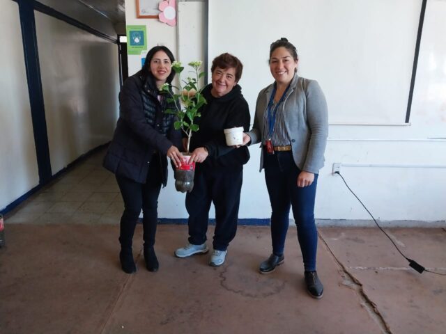 Programa de autoconsumo de Freire entregó kits de lombricultura a sus usuarios