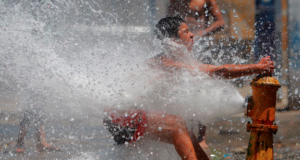 Aguas Araucanía advirtió suspensión del servicio si se abren grifos para uso recreativo