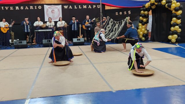 Ballet folclórico Wallmapu de La Araucanía celebró 2° aniversario con lucida gala en Pitrufquén