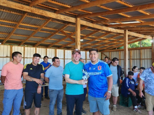 Con la presencia del alcalde Colihuil y concejales se realizó el cierre de la Liga de Fútbol en la cancha Chihuimpilli