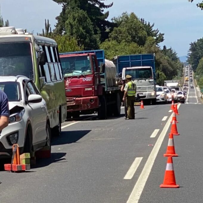 Accidente vehicular en la ruta Freire – Villarrica deja cuatro personas lesionadas