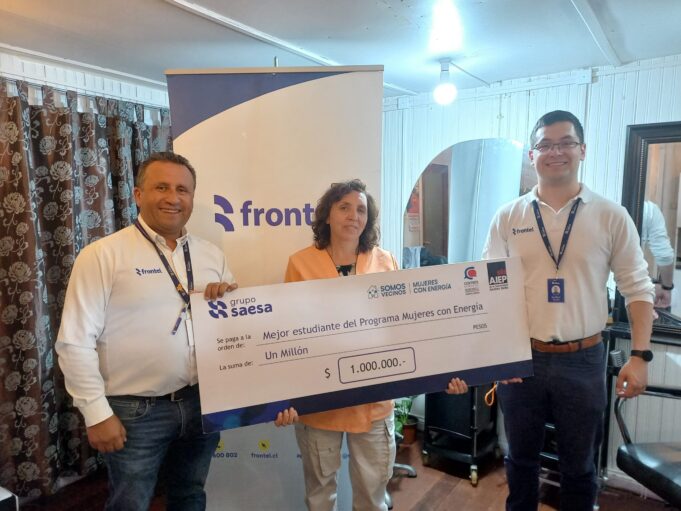 Frontel premió a 8 emprendedoras de La Araucanía en la séptima versión del programa “Mujeres con Energía”