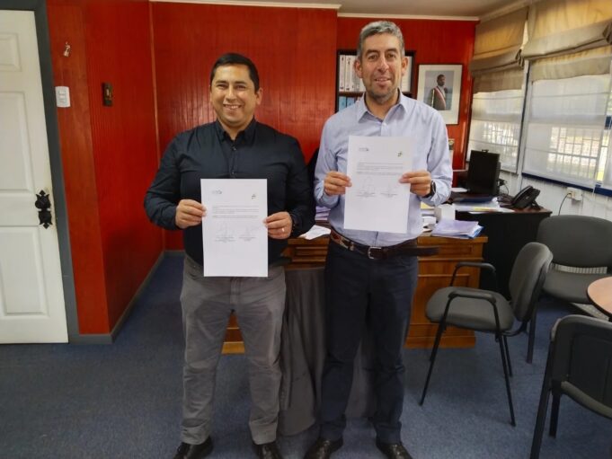 Municipalidad de Freire firma importante convenio con la Federación Nacional de Atletismo