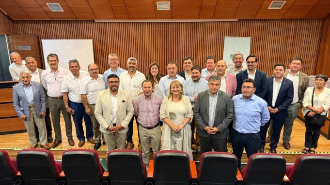 Alcaldesa de Pitrufquén, Jacqueline Romero, Asume Como la Primera Mujer Presidenta de la AMRA