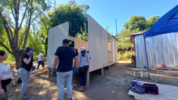 Programa Techo para Chile instala cuatro viviendas sociales a personas mayores vulnerables de Pitrufquén