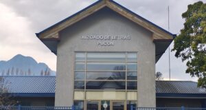 Prisión preventiva para tres imputados por tráfico de drogas en Pucón; una mujer queda con arresto domiciliario parcial