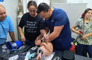 Personal de urgencia del CESFAM Villarrica reciben capacitación en atención de pacientes críticos