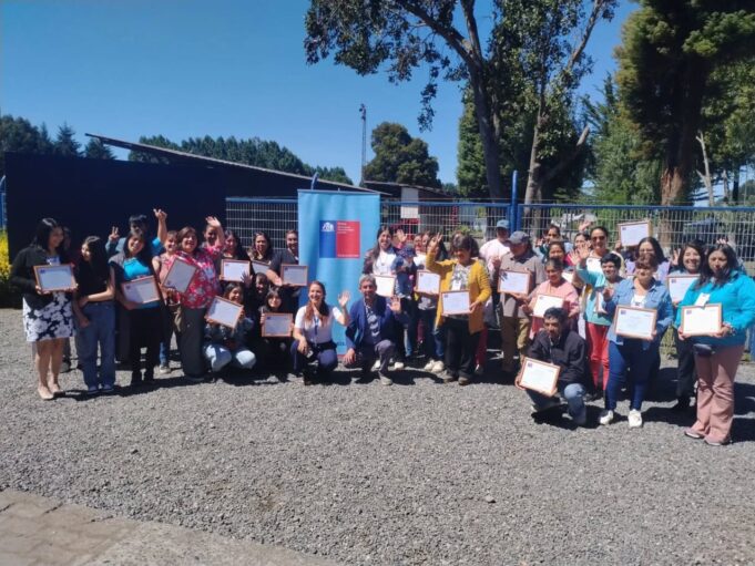 Fosis certificó a beneficiarios de Freire y Quepe del programa “Emprendo Semilla”