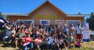 Un regalo de amor y gratitud: Empresario de Pitrufquén, Edgardo Burgos, cumple el sueño de su hermana mayor y le regala una casa