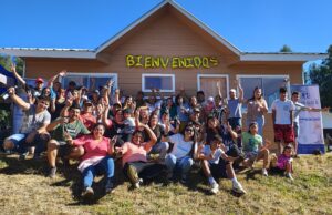 Un regalo de amor y gratitud: Empresario de Pitrufquén, Edgardo Burgos, cumple el sueño de su hermana mayor y le regala una casa