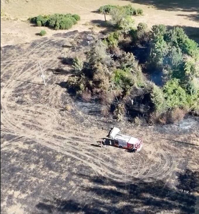 Bomberos, Vecinos y Equipos de Emergencia de la Municipalidad de Freire, Controlaron Incendio en Huente Grande