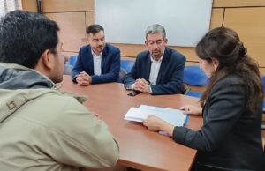 Alcalde de Freire se reunió con UOCT para ingresar estudio destinado a implementar semáforo en importante intersección urbana