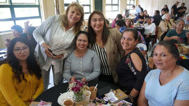 Con jornada de reflexión y música en vivo, mujeres de Comuy en Pitrufquén conmemoraron su día en el Liceo La Frontera