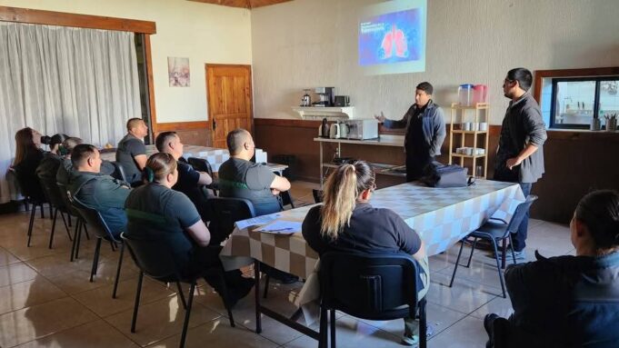 Cecosf capacitó sobre tuberculosis a funcionarios de gendarmería del centro penitenciario de Pitrufquén