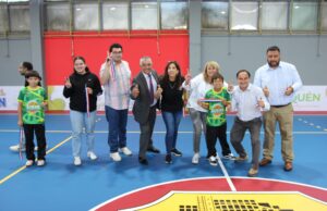 Gimnasio municipal de Pitrufquén muestra nuevo rostro con renovada carpeta