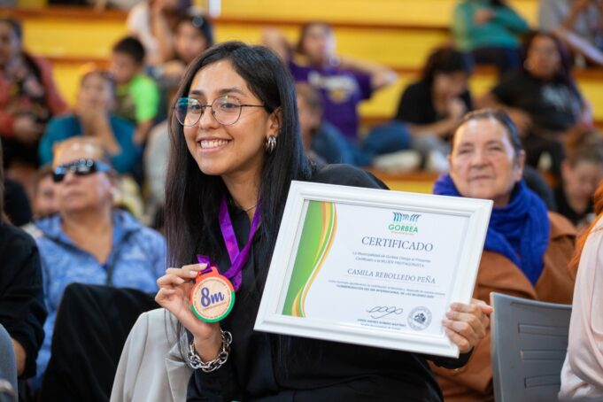 Gorbea conmemora el Día Internacional de la Mujer con una emotiva jornada de reconocimiento, reflexión y actividades en el gimnasio municipal