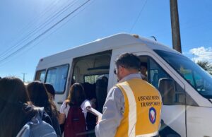 Pitrufquén: seremi de transporte realiza fiscalización preventiva al transporte escolar en villa Comuy para garantizar seguridad de estudiantes