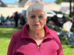 Julia Reyes, conocida dirigente social de Pitrufquén, cumple su sueño de estudiar Servicio Social a los 73 años