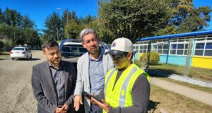 En la comuna de Freire inician mediciones topográficas para pavimentación de calles en la localidad de Radal