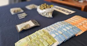 PDI detiene a sujeto por presunta venta de drogas en Toltén: incautaron $226.000 en efectivo