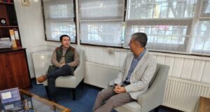 Reunión bilateral entre municipios de Freire y Cunco busca avanzar en materias de interés común