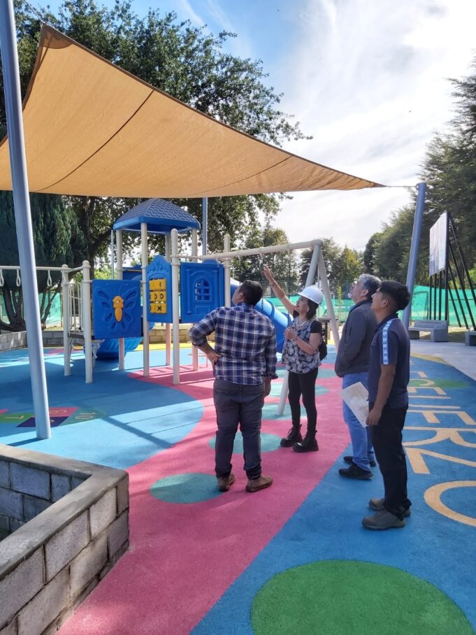 Nueva plaza en sector Villa Freire fue inspeccionada para su entrega a la comunidad