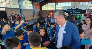 Con una ceremonia en la escuela La Esperanza de Radal, Freire dio inicio oficialmente al año escolar 2025