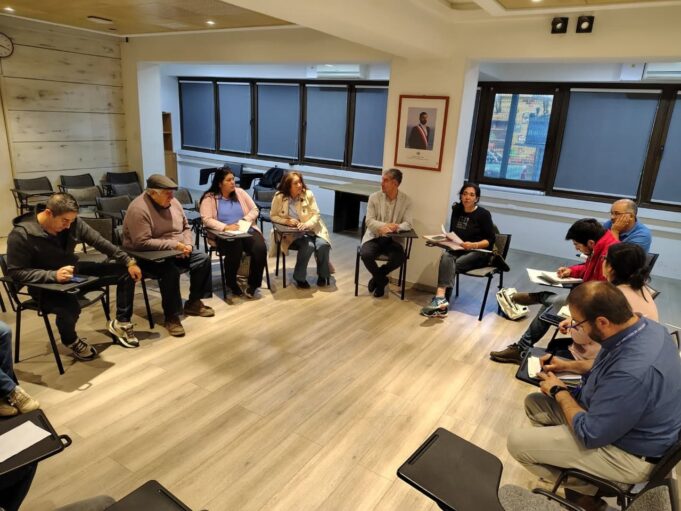 Alcalde de Freire acompañó a dirigentes en reunión con Vialidad para evaluar trabajos de mantención y mejoramiento de caminos