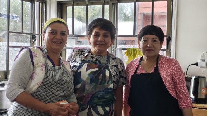 Gorbea tiene su picada imperdible: “La Cazuela” es la protagonista en la cocinería del mercado municipal