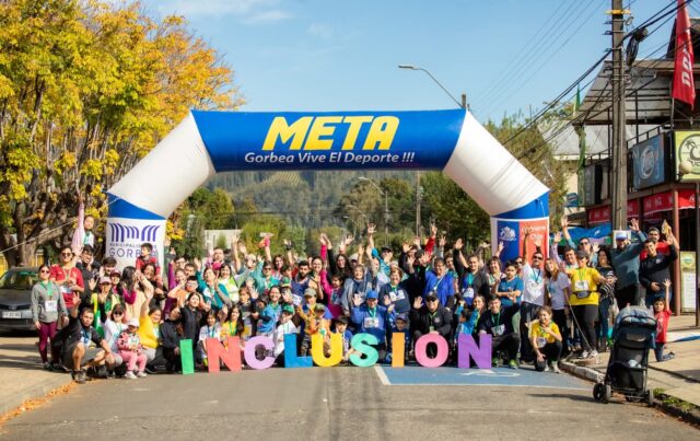Gorbea corrió por la inclusión en una emotiva y deportiva jornada familiar