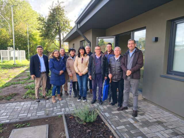 Alcalde Colihuil y dirigentes de proyectos APR de Freire se reunieron con directora regional de DOH