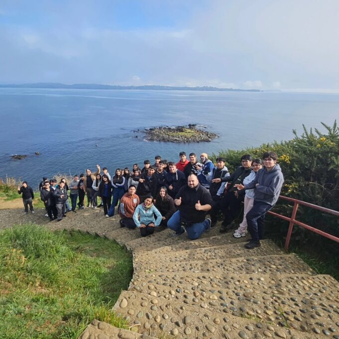Estudiantes del Liceo Bicentenario Politécnico de Pitrufquén vivieron enriquecedora experiencia educativa en Chiloé