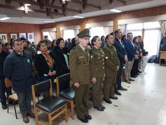 Escuela Juan Seguel homenajeó a carabineros de Freire