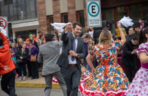 Gorbea celebró sus 121 años con un emotivo acto cívico y desfile en el centro de la comuna