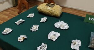 Incautan marihuana, cocaína, hongos alucinógenos y más de 3 mil cajetillas de cigarrillos de contrabando en el centro de Temuco