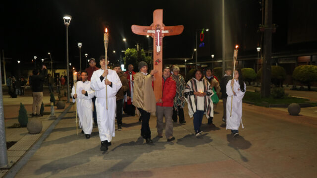 Unidad y fe marcaron el vía crucis organizado por la Diócesis de Villarrica
