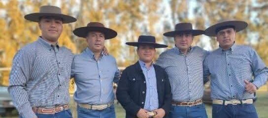 Al ritmo de la cumbia ranchera: «El Llanerito de Comuy y su banda» estrena primer videoclip en el centro cultural de Pitrufquén