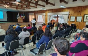 Funcionarios y emprendedores de la comuna de Freire se capacitaron para acceder a proyectos Sercotec