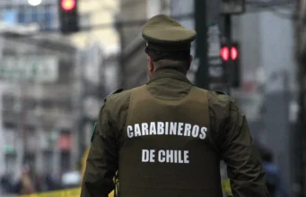 Detienen a un hombre en Temuco que fue sorprendido grabando a sus arrendatarios desde un cielo falso