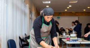 Taller de chocolatería entrega herramientas para la autonomía económica en Gorbea