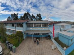 Profesora acusada de compartir contenido erótico retoma funciones en liceo de Carahue en medio de sumario administrativo