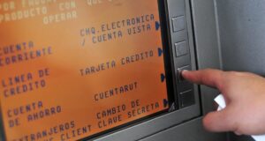 Dos adultos detenidos tras intento de robo en cajeros automáticos del Banco Estado en Pitrufquén