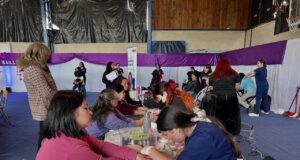 Vecinas de Freire disfrutaron de una jornada de autocuidado programada en el programa del mes de la madre organizada por Dideco