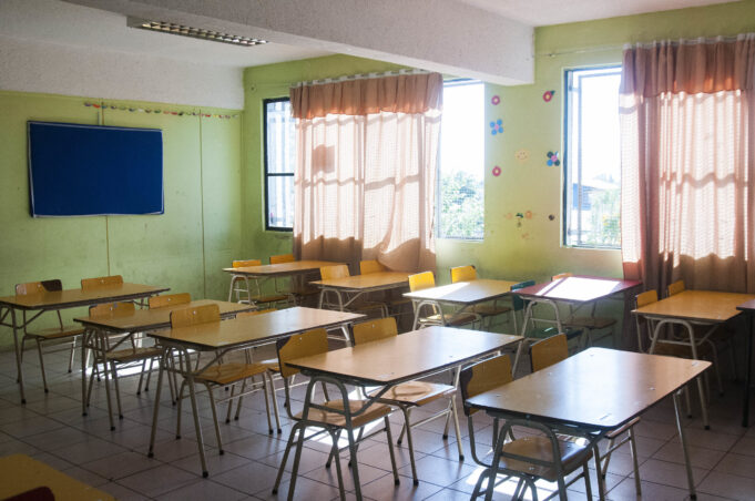 Docente de colegio municipal de Temuco fue desvinculado por utilizar computadores escolares para obtener criptomonedas